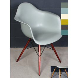 Eames Plastic Arm Chair DAW