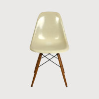 "Eames Molded Fiberglass Chair", Glasfaser