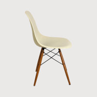 "Eames Molded Fiberglass Chair", Glasfaser