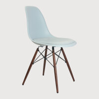 Eames Plastic Side Chair DSW mit Sitzpolster, Hellblau